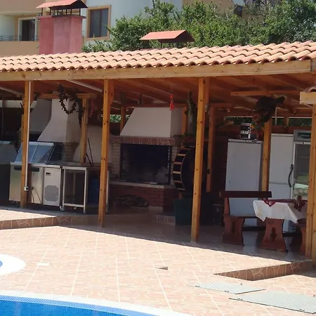 Konukevi Complex Laguna-kantardzhiev