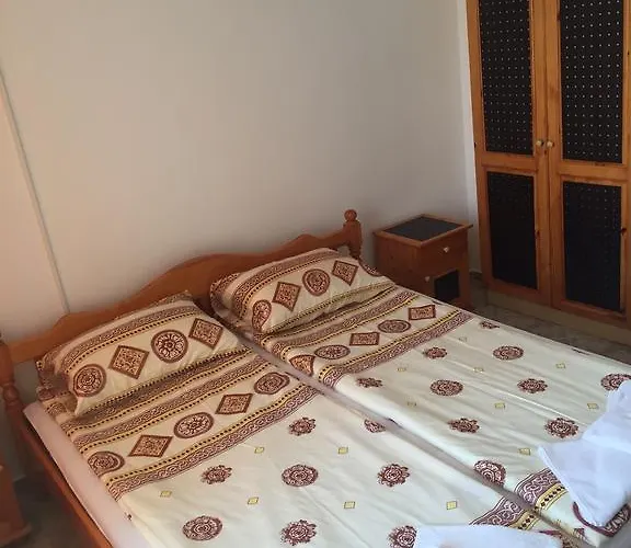 Guest house Complex Laguna-kantardzhiev