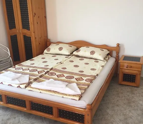 Guest house Complex Laguna-kantardzhiev Primorsko